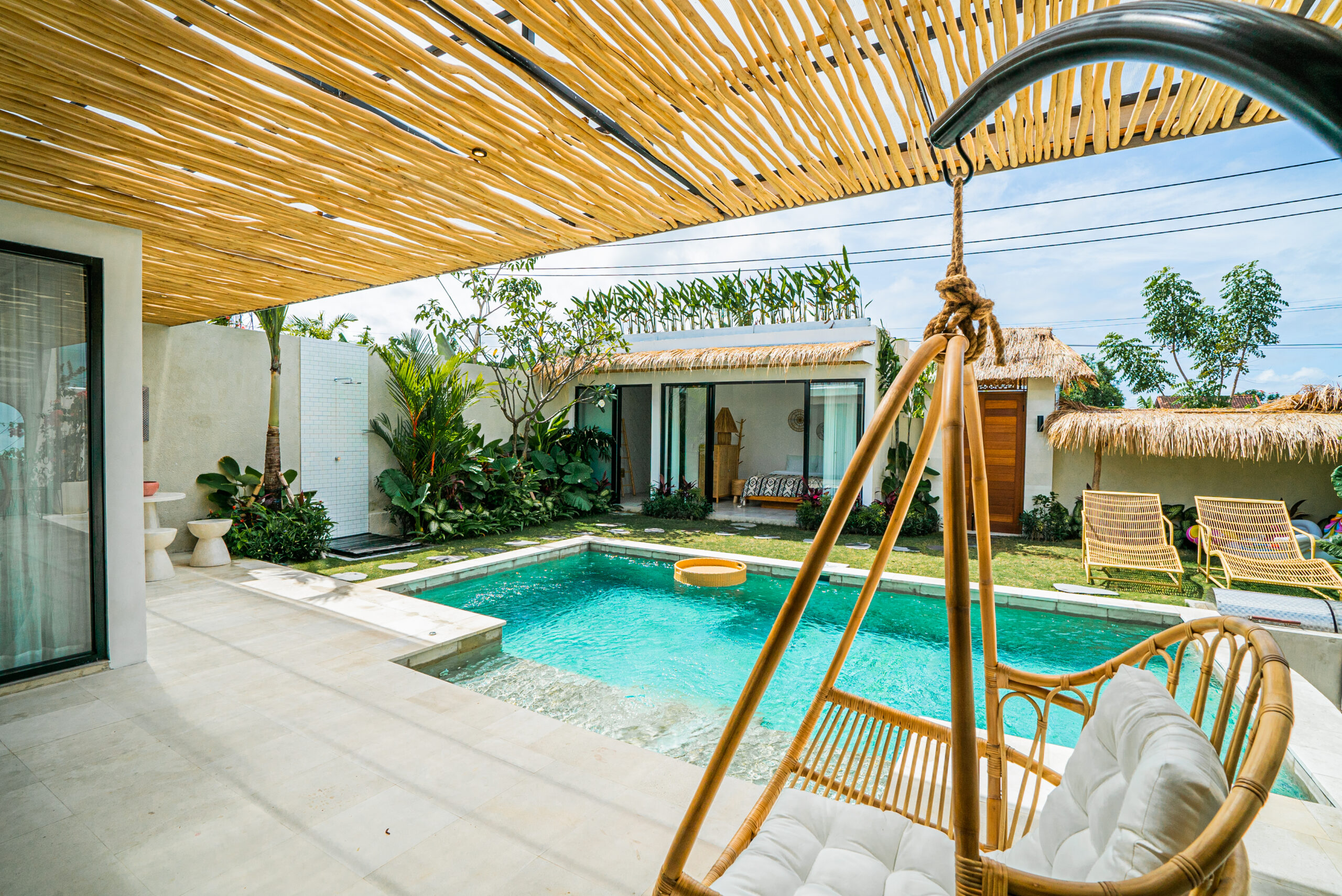 Belle exterieur et piscine pour investissement locatif à Bali
